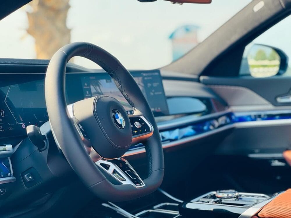 BMW 735i 2024 - Image 5