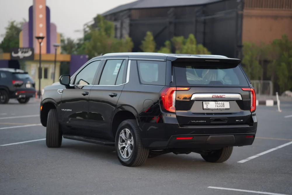 GMC Yukon 2024 - Image 2