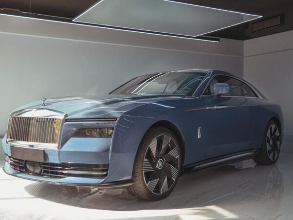 Rolls Royce Spectre 2024