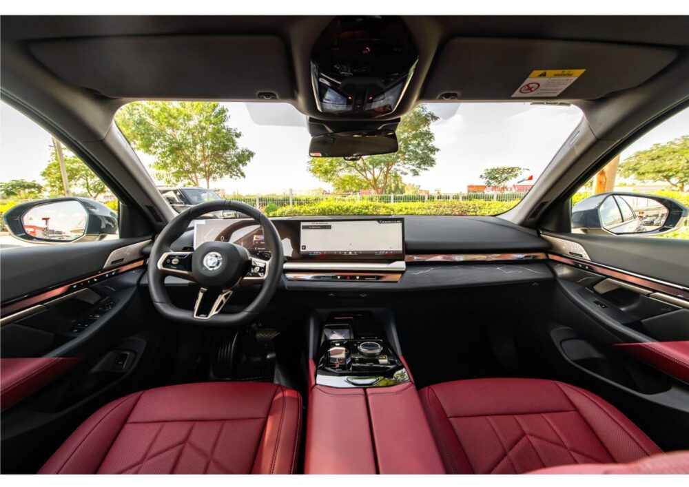 BMW 5 Series 530Li M Sport 2025 - Image 4