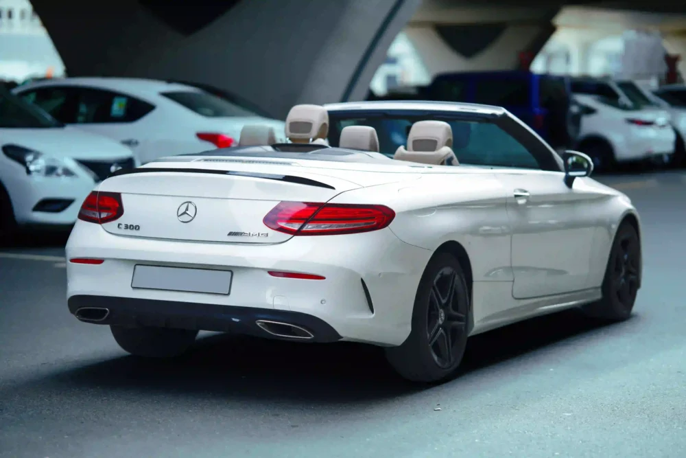 Mercedes C300 convertible 2021 White - Image 3