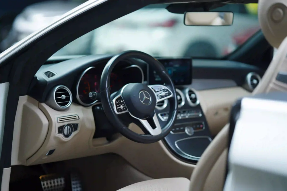 Mercedes C300 convertible 2021 White - Image 6