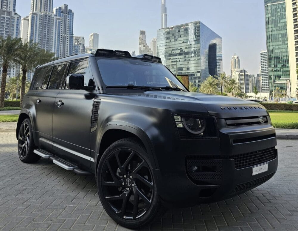 Land Rover Defender 2023