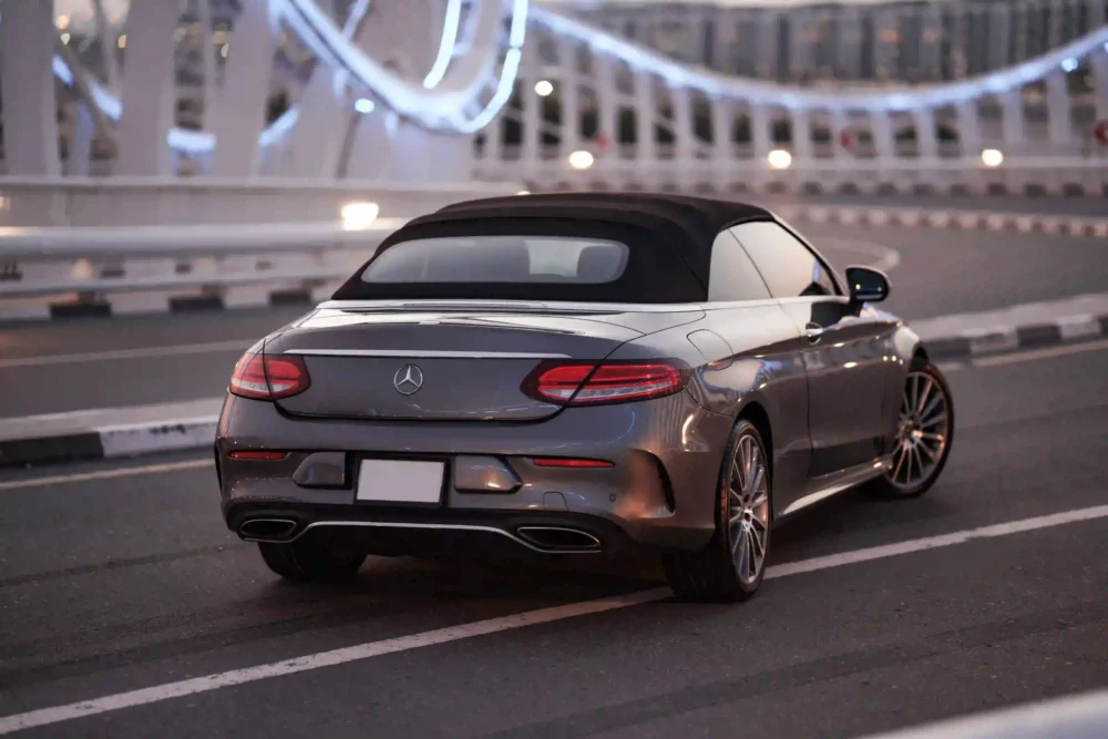 Mercedes C300 convertible 2021 Gray - Image 2