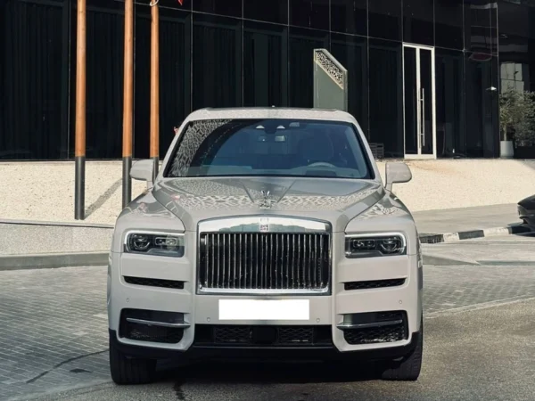 Rolls Royce Cullinan 2024