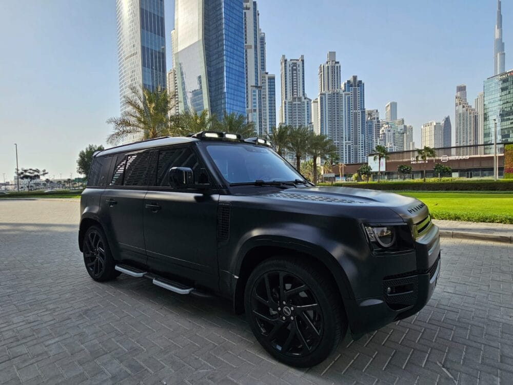 Land Rover Defender 2023 - Image 4