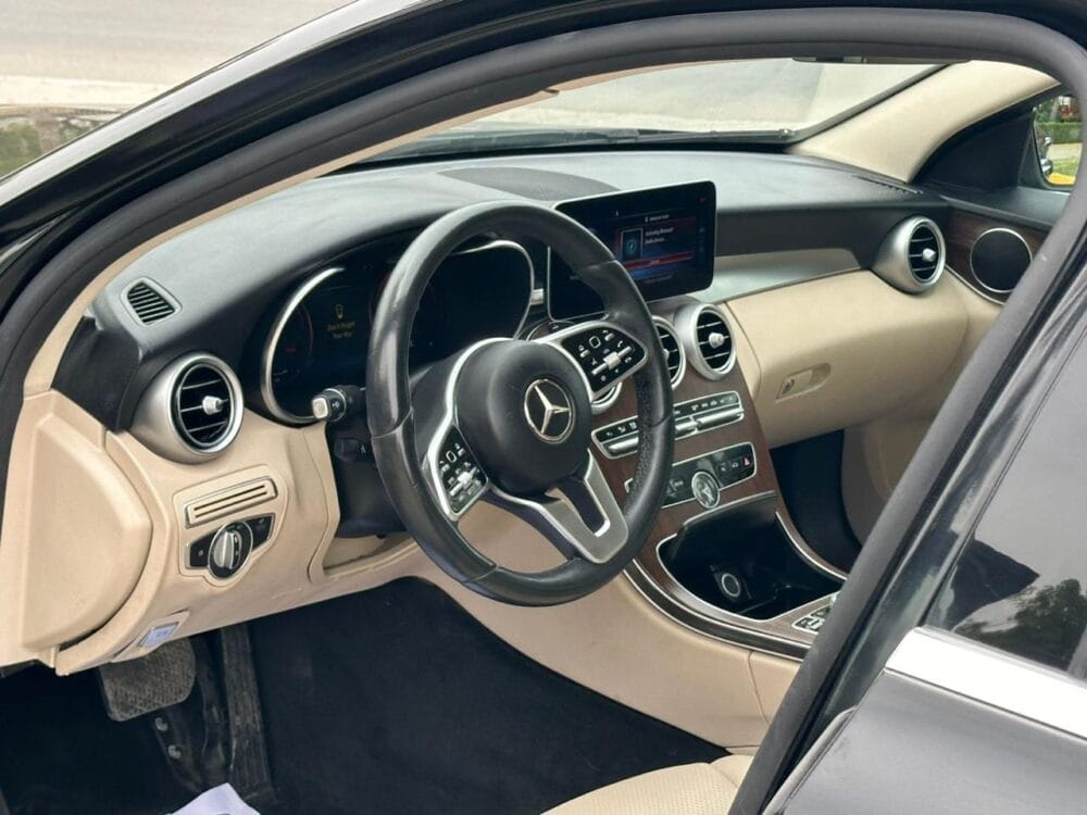Mercedes Benz C300 2021 - Image 3
