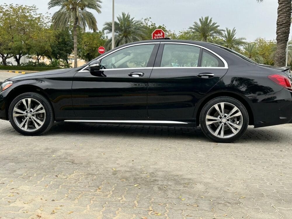 Mercedes Benz C300 2021 - Image 10